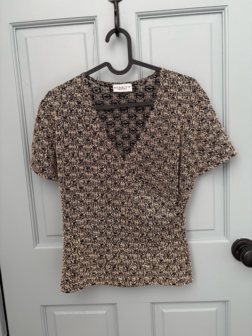 NINETY Black and Cream Short Sleeve Knit Top